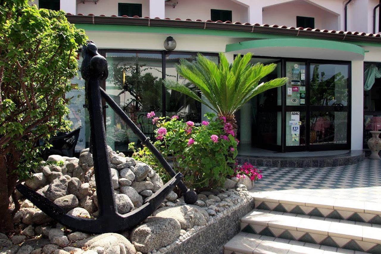 Hotel Marinella Capo Vaticano Exterior photo