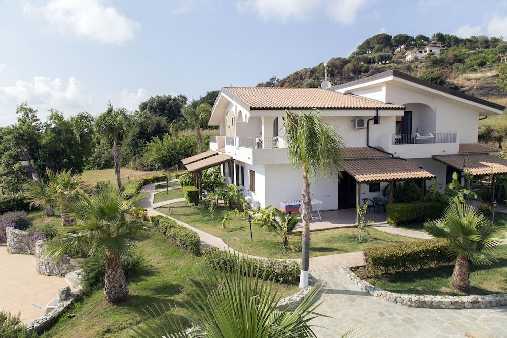 Hotel Marinella Capo Vaticano Exterior photo