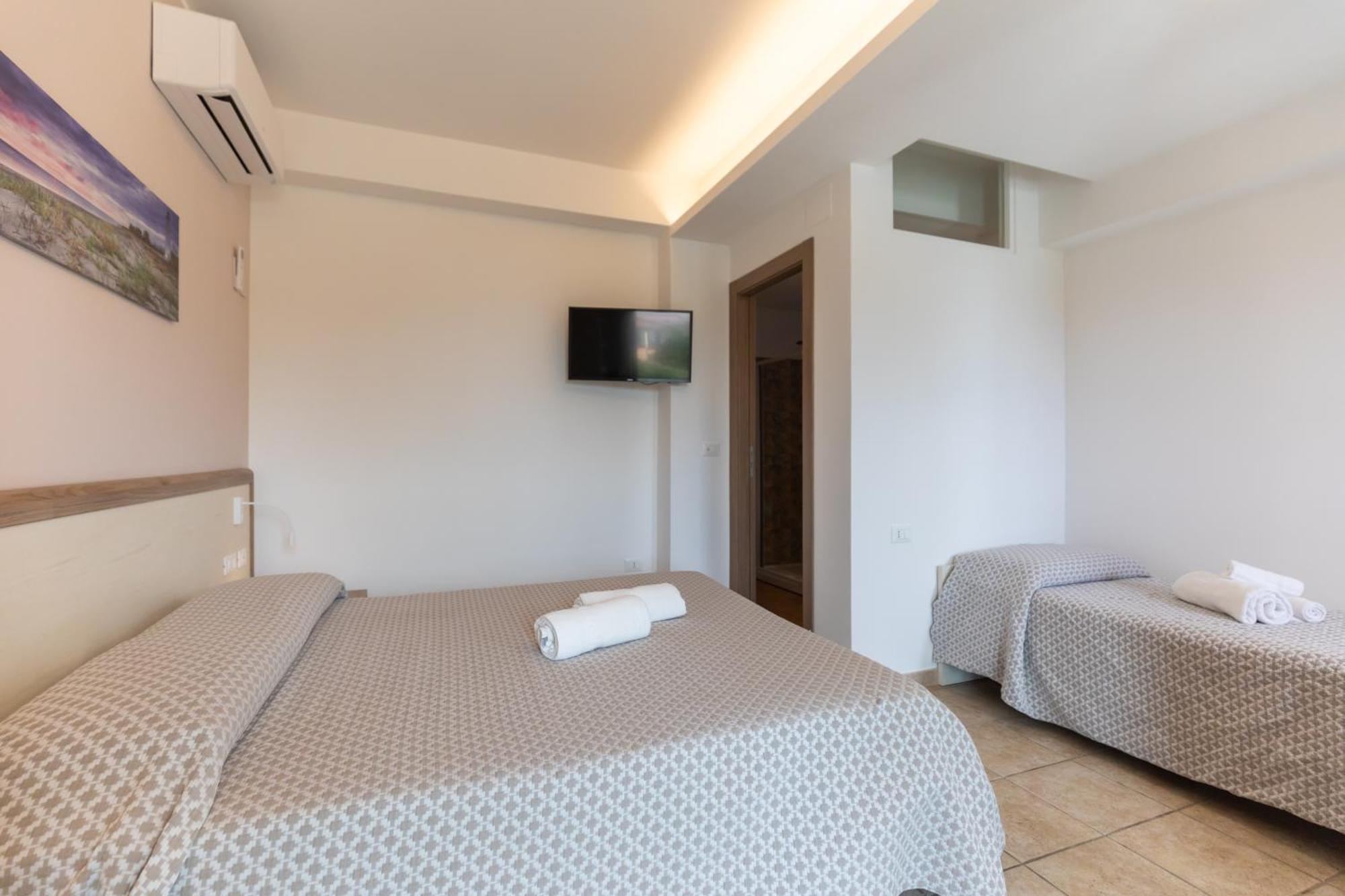 Hotel Marinella Capo Vaticano Exterior photo